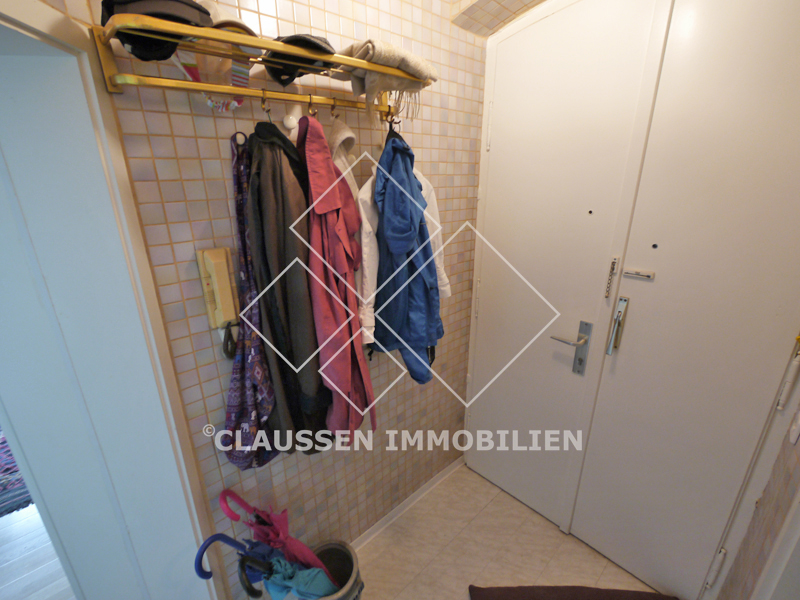 Eingangsbereich Altbauwohnung Nähe Dürerplatz