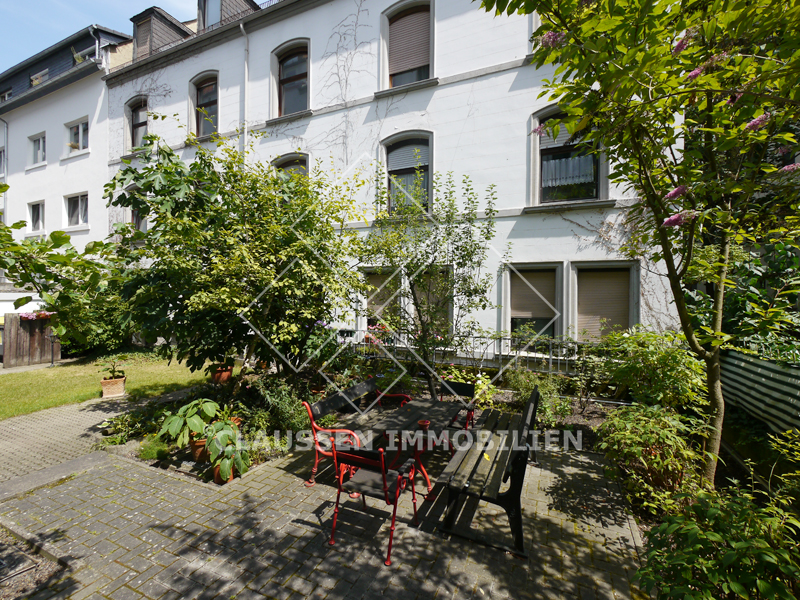 Innenhof Kuschelige 2 Zimmer-Altbauwohnung im Herzen von Wiesbaden, ruhige Lage mit schönem Innenhof