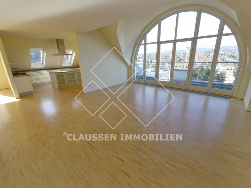 Loftartiges Wohnzimmer Exklusive Penthouse-Maisonette-Wohnung in citynaher Lage von Wiesbaden