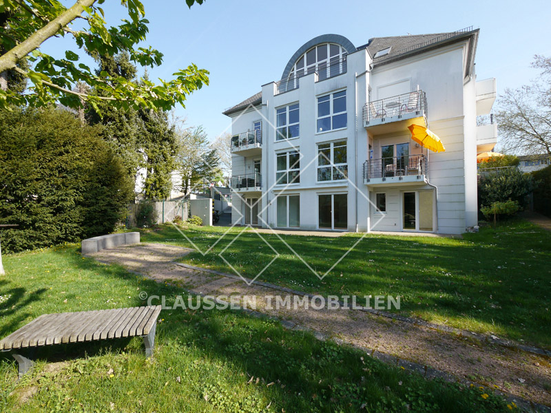 Hausansicht Terrassenwohnung Wiesbaden