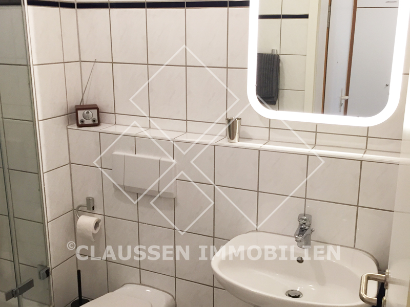 Duschbad Modern möbliertes Appartement Wiesbaden